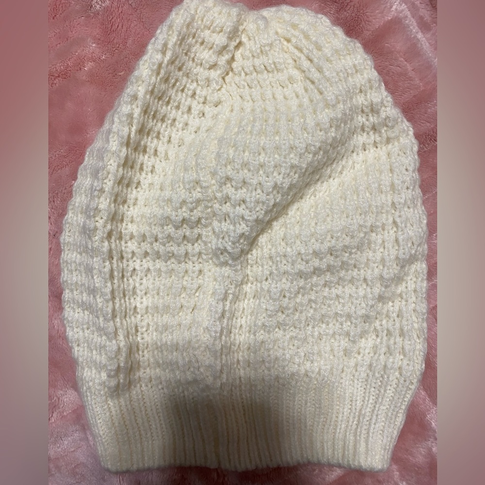 White knit beanie
